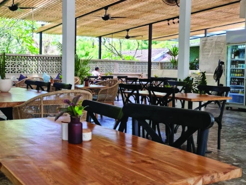 Nourish Cafe
